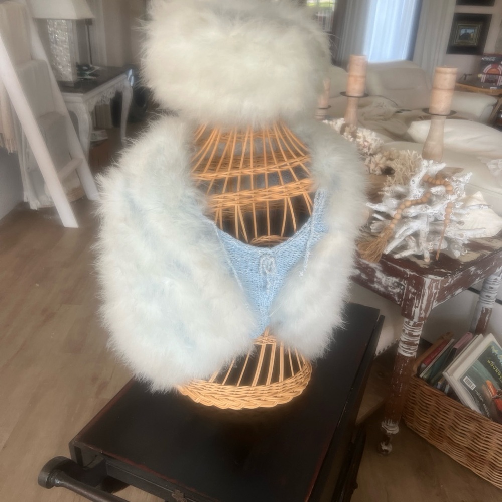 Gorgeous Vintage Ostrich Feather hat & sweater shawl & jewelry set - 1970’s